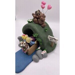 Coynes & Company Little Street Figurine Tunnel of Love EW 1411 Miniature Love